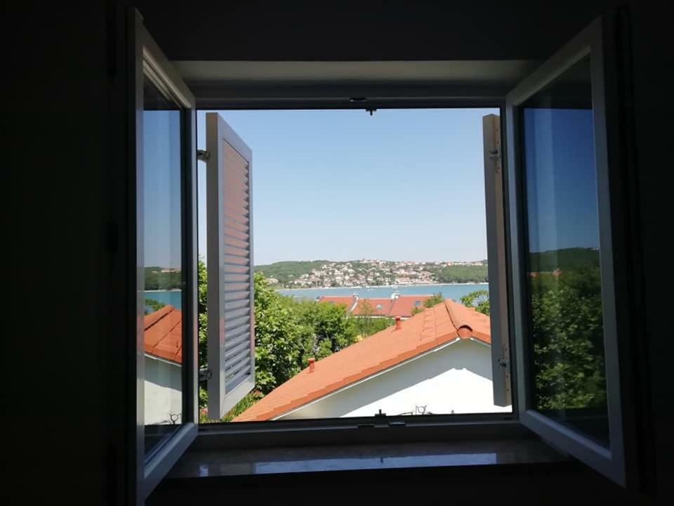 Apartment Sun & Sea Krk Town Extérieur photo